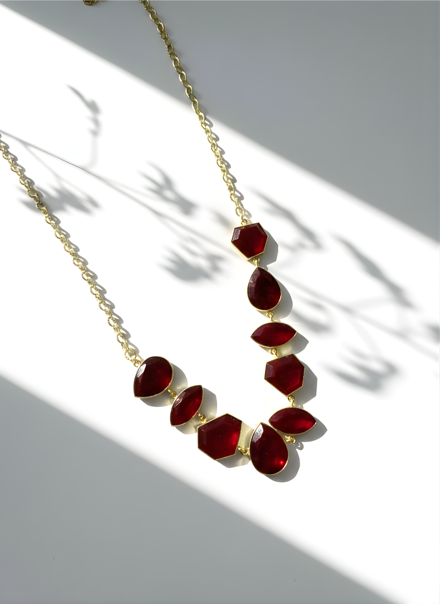 Collar Nahara Dorado Hatypara Roja