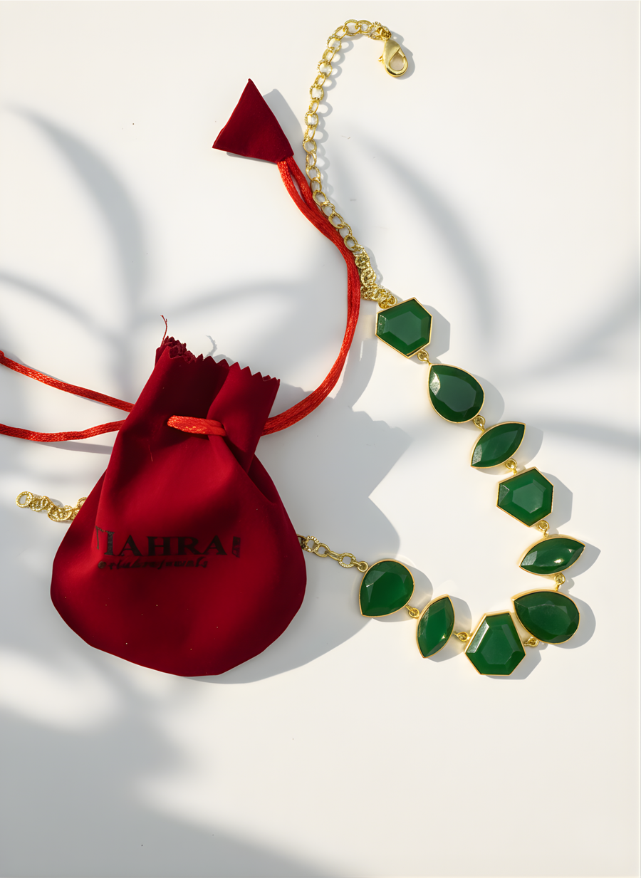 Collar Nahara Dorado Ónix Verde