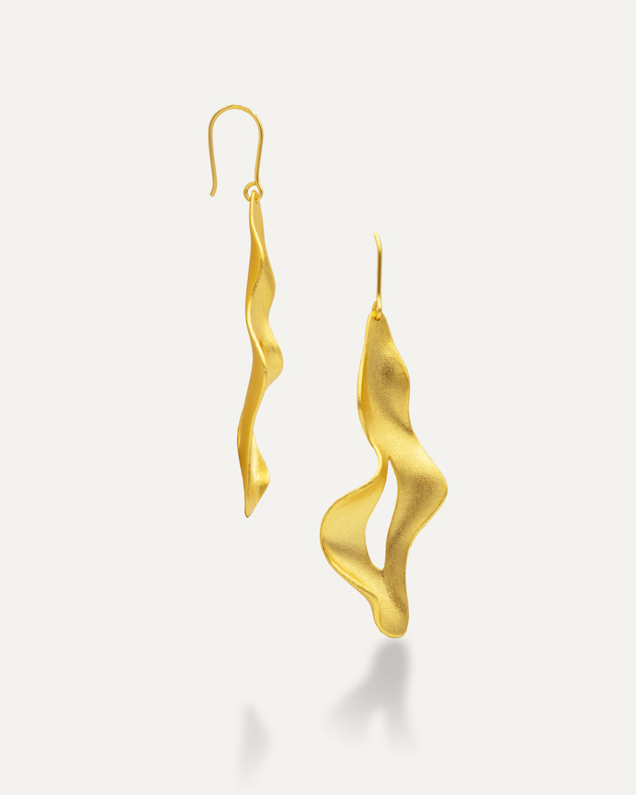 Golden Monalisa Earring