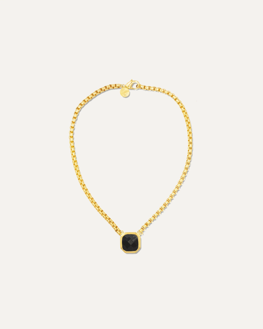 Collar Nayan Dorado Onix negro