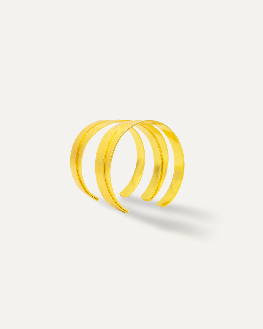 Priya Greek lines Gold bracelet